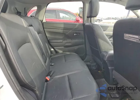 2017 Mitsubishi Outlander Sport Sel z USA, uszkodzony, nr VIN JA4AR4AW5HZ030438